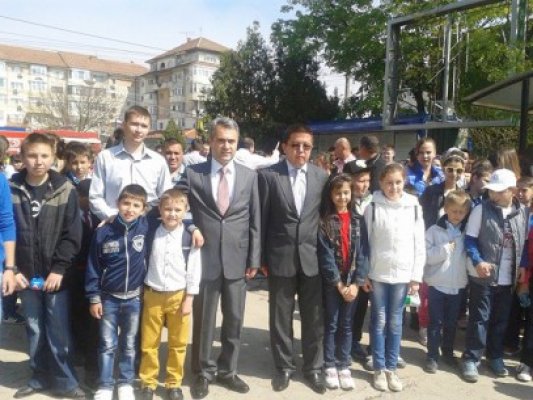 De Ziua Copilului Turc, 250 de copii s-au bucurat să petreacă o zi la Delfinariu